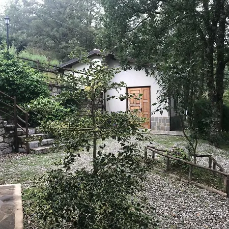 Agriturismo Alle Roverelle Lantgård *