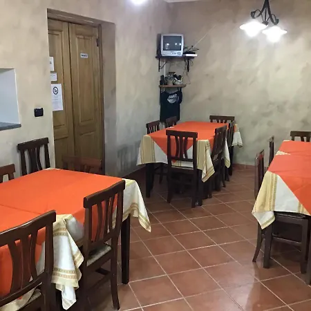 Agriturismo Alle Roverelle Lantgård *